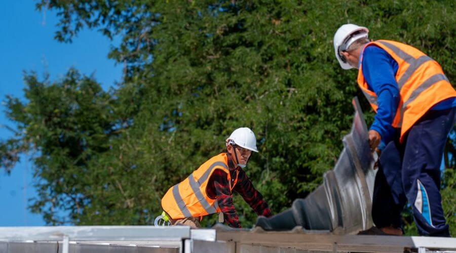 Roof repair in Hartford, SD
